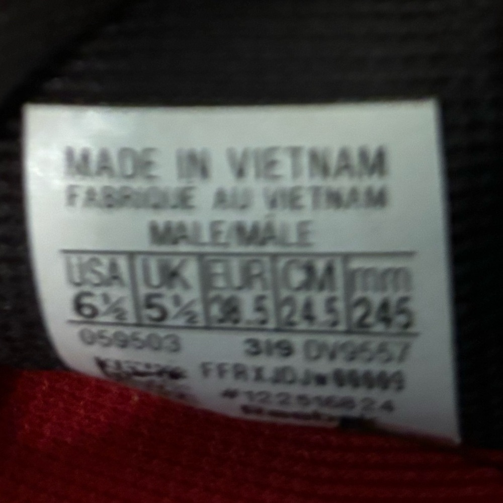 Red Reebok sneakers - Picture 4 of 4